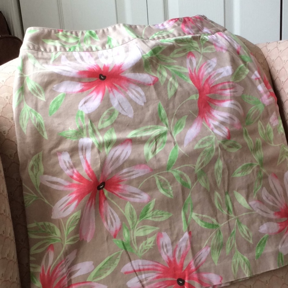 Flowered skirt